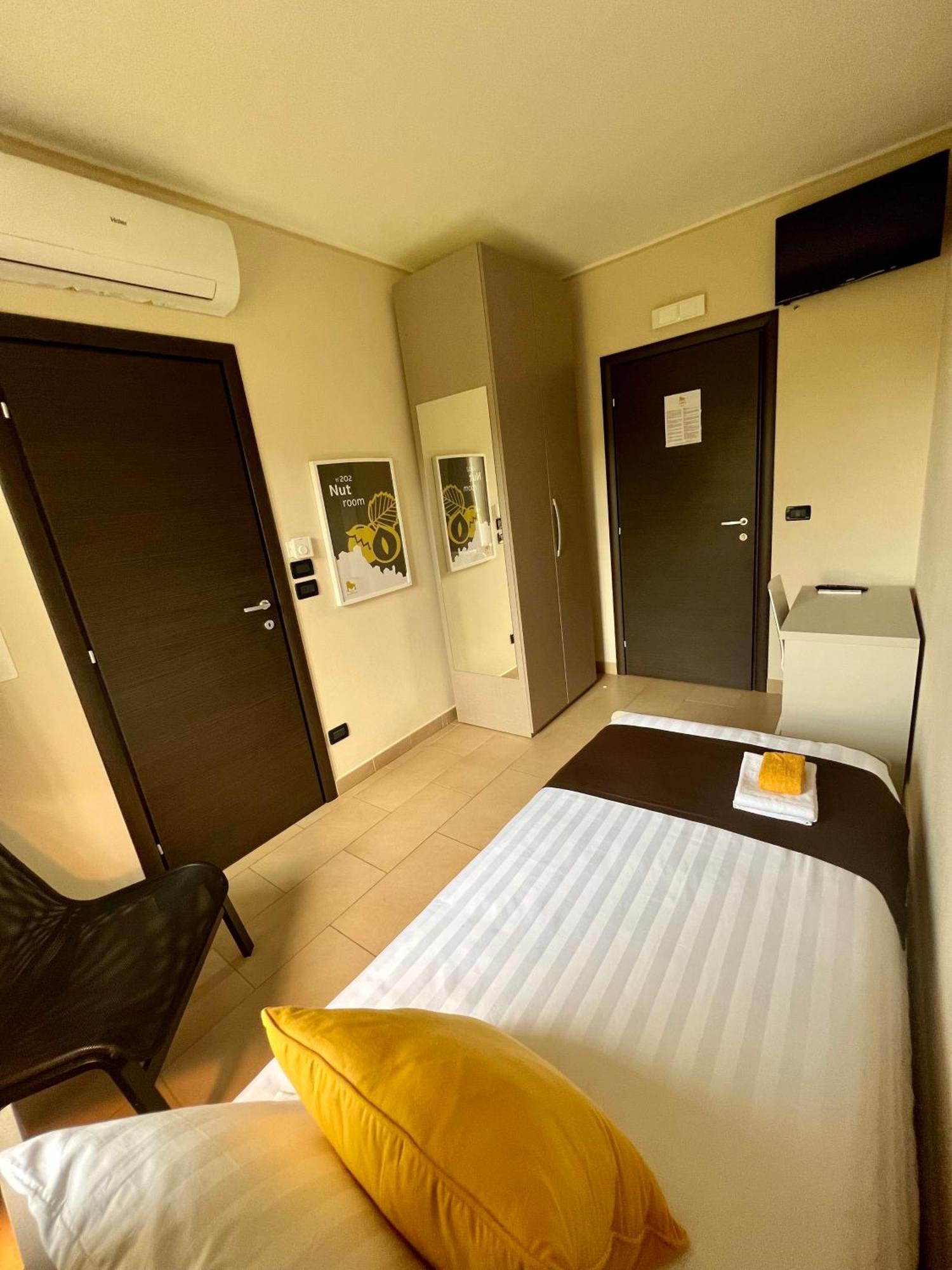 Casale Milleseicento Guest House Gavi Bagian luar foto